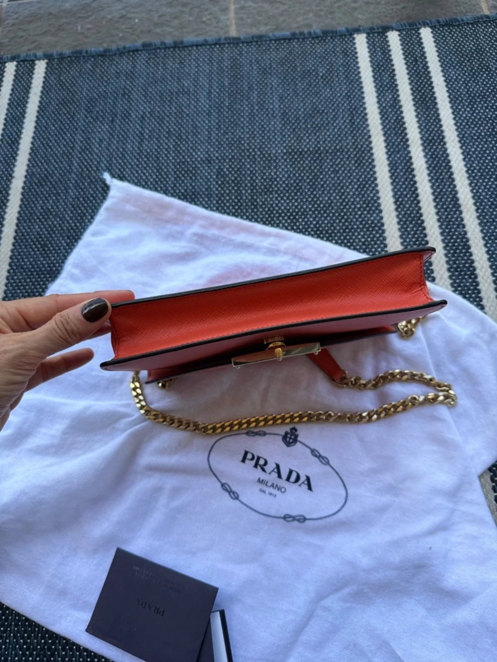 Rare Prada Arancio Saffiano Crossbody with Gold Chain and Logo Plaque - Picture 12 of 17
